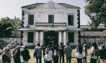 Soerakarta Walking Tour: Cara Unik Wisata Antique di Surakarta