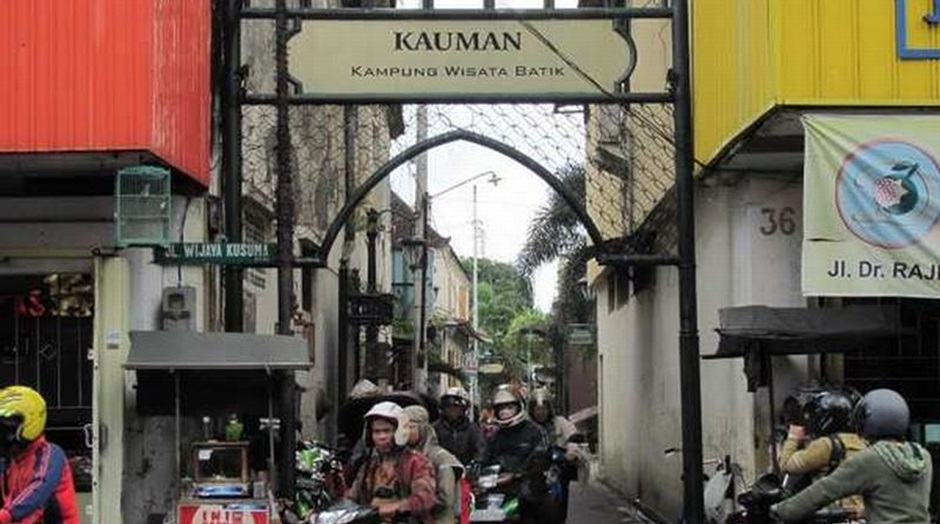 Kisah-kisah Perbatikan di Kampung Batik Kauman