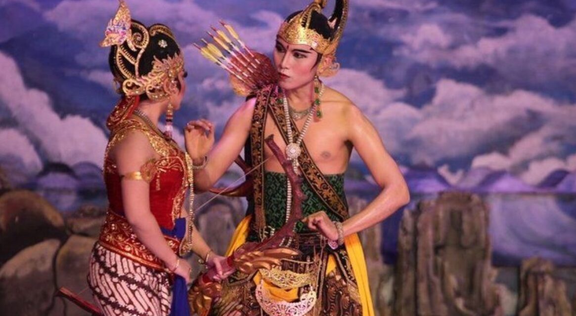 Kemesraan Valentine Date di Theater Wayang Orang Sriwedari