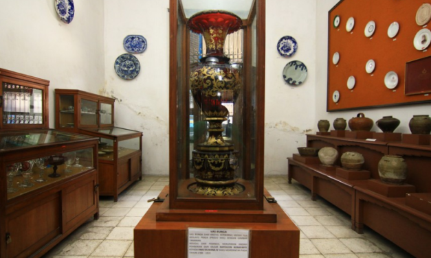 Koleksi Unggulan Raja Jawa Ada Juga di Museum Radya Pustaka