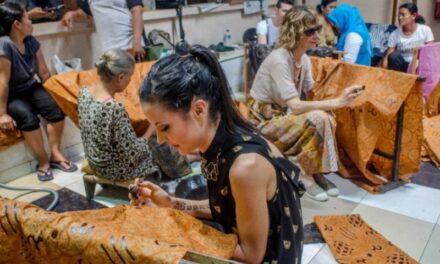 Mumpung Masih Muda, Coba Sehari Belajar Batik di Surakarta